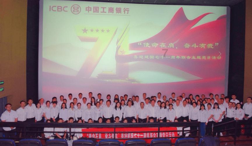 贾玲《热辣滚烫》营销过头？减肥话题来回炒，或为票房前景埋隐患